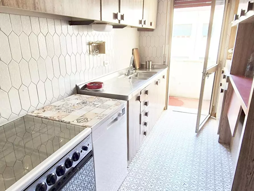 Immagine 29 di Appartamento in vendita  a Viareggio