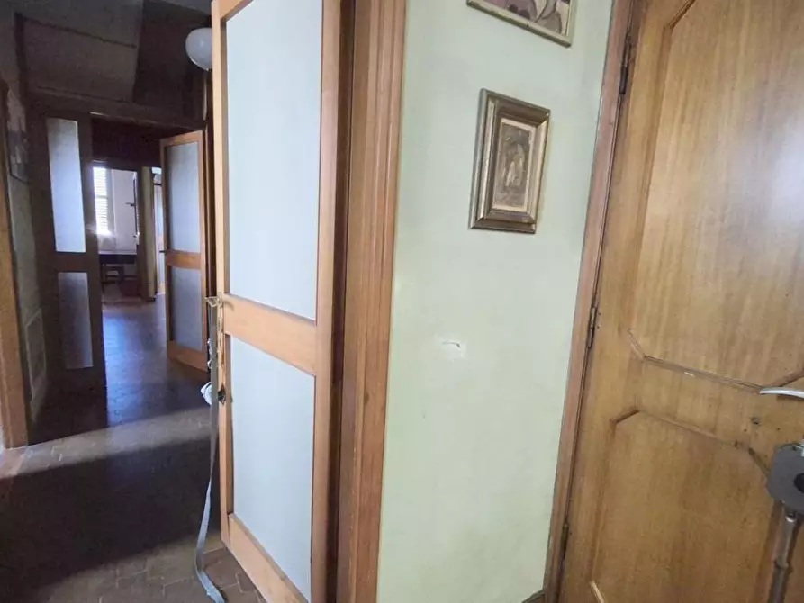 Immagine 49 di Appartamento in vendita  a Viareggio