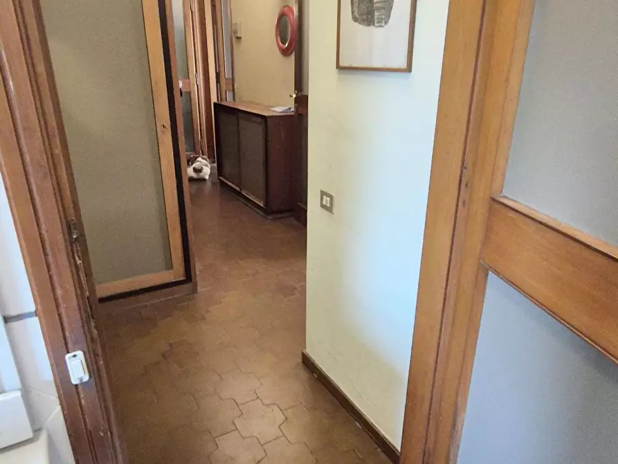 Immagine 108 di Appartamento in vendita  a Viareggio