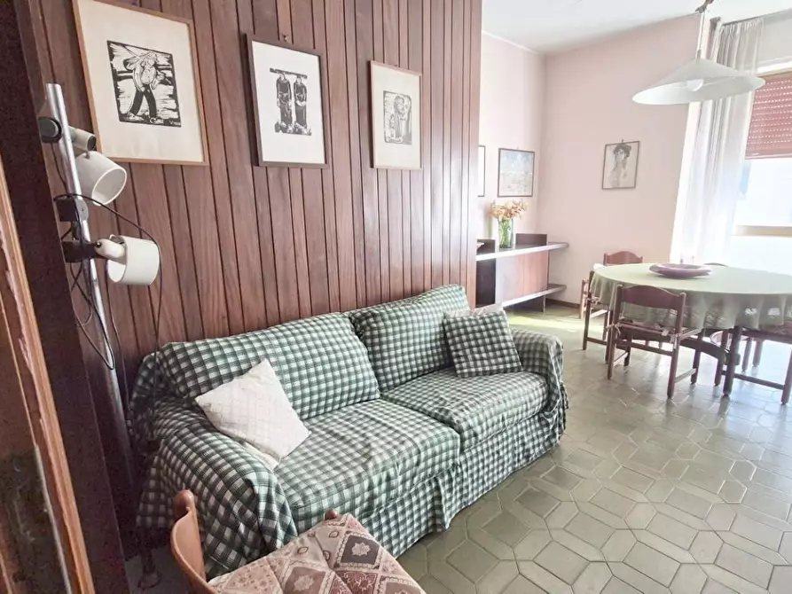 Immagine 15 di Appartamento in vendita  a Viareggio