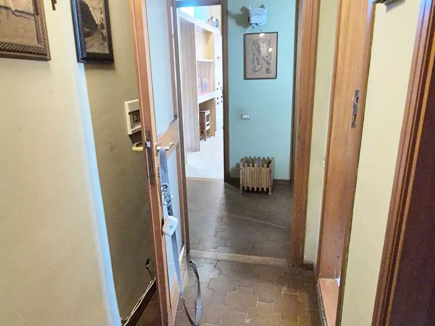 Immagine 50 di Appartamento in vendita  a Viareggio