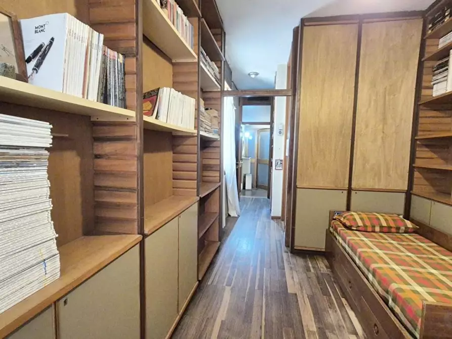 Immagine 45 di Appartamento in vendita  a Viareggio