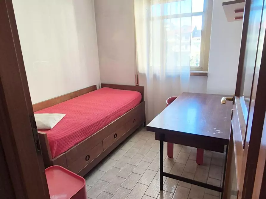 Immagine 92 di Appartamento in vendita  a Viareggio