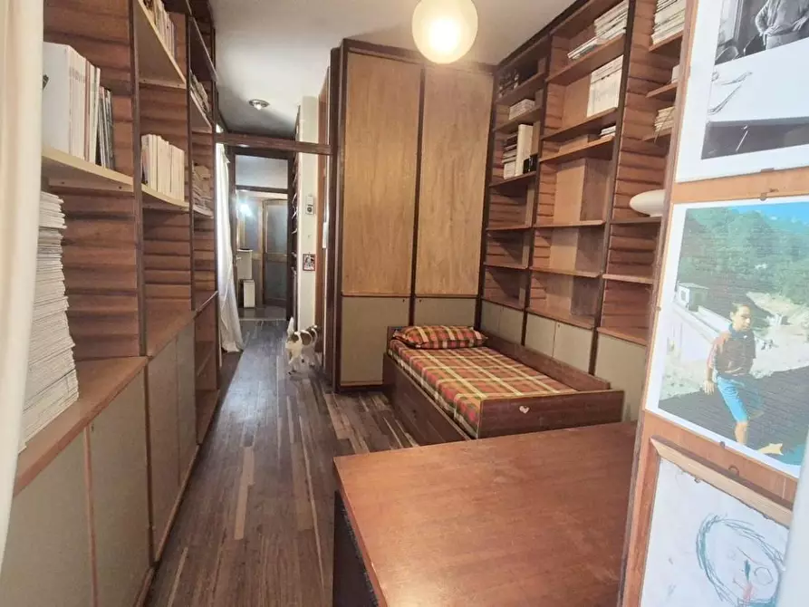 Immagine 46 di Appartamento in vendita  a Viareggio