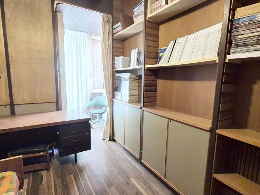 Immagine 44 di Appartamento in vendita  a Viareggio