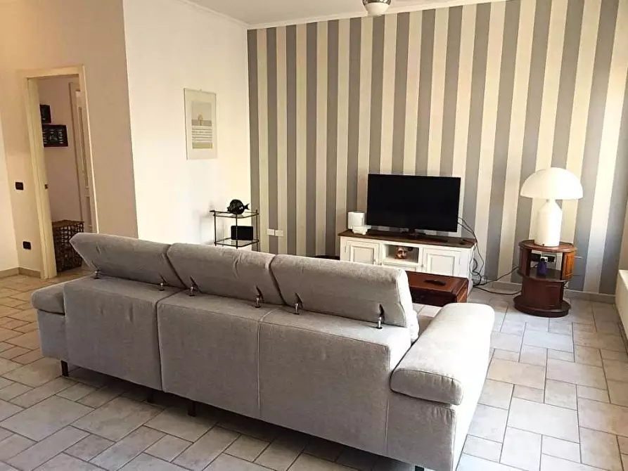 Immagine 4 di Appartamento in vendita  a Massa