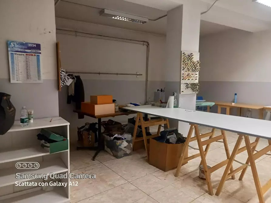 Immagine 14 di Negozio in vendita  a Ciriè