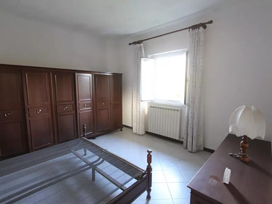 Immagine 10 di Casa indipendente in vendita  a La Spezia