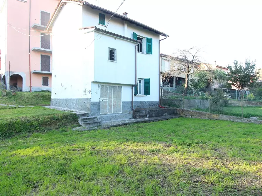 Immagine 5 di Casa indipendente in vendita  a La Spezia