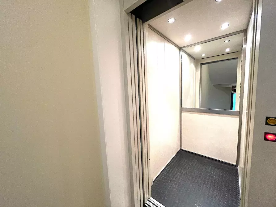 Immagine 23 di Appartamento in vendita  a Empoli