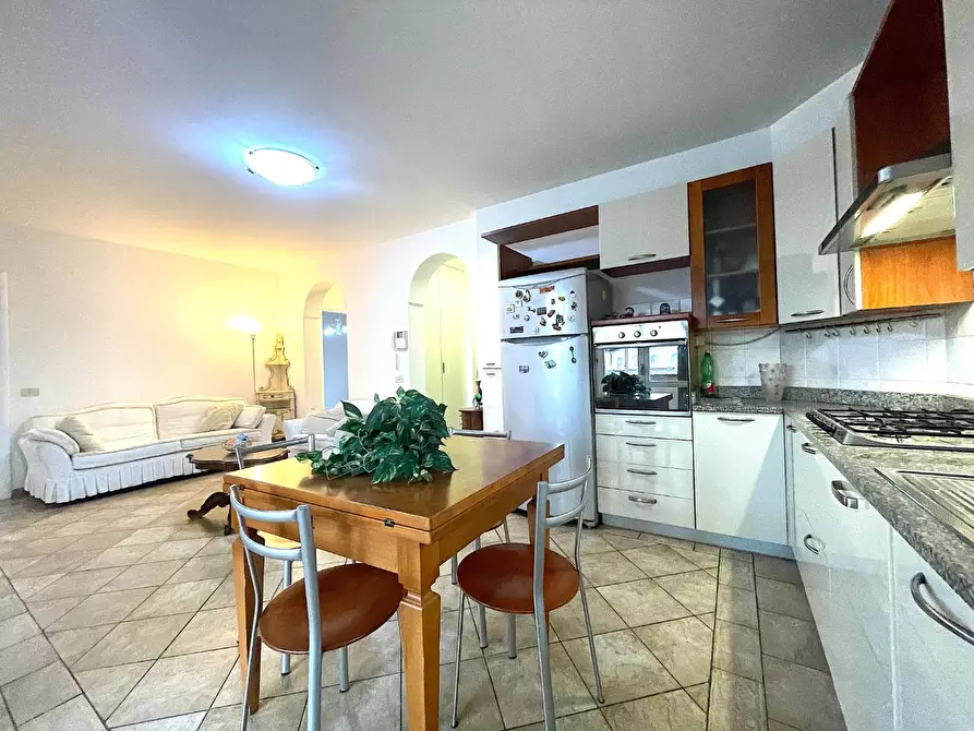 Immagine 7 di Appartamento in vendita  a Empoli