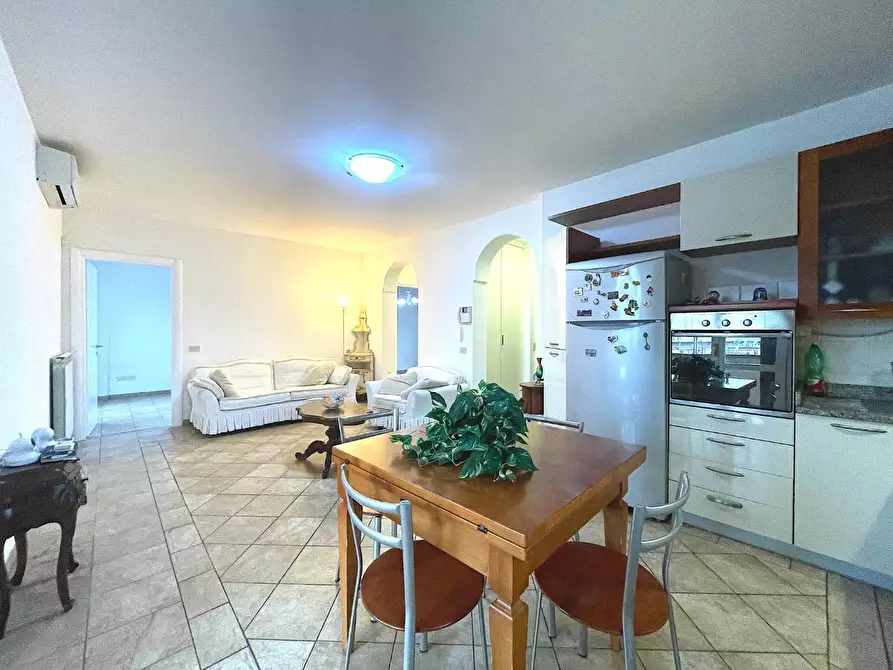 Immagine 9 di Appartamento in vendita  a Empoli