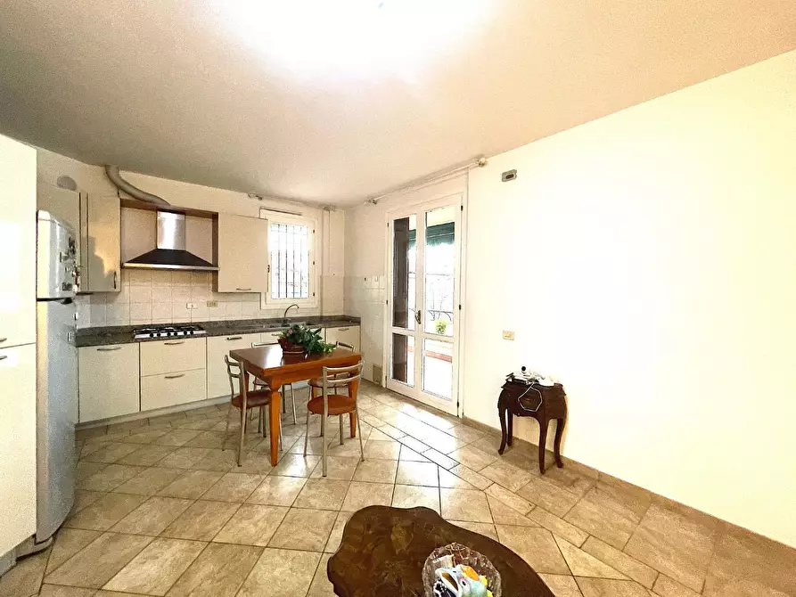 Immagine 8 di Appartamento in vendita  a Empoli