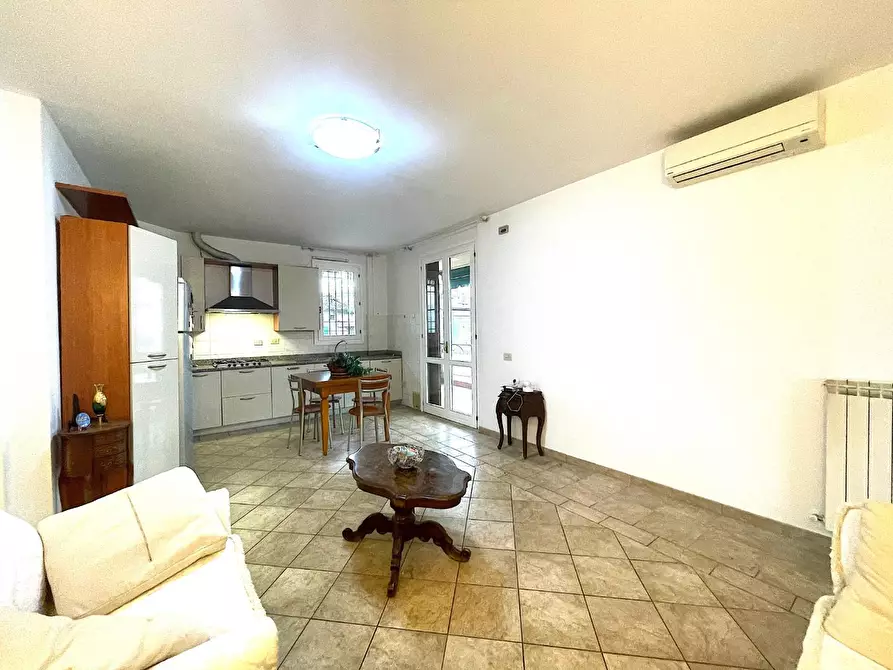 Immagine 10 di Appartamento in vendita  a Empoli