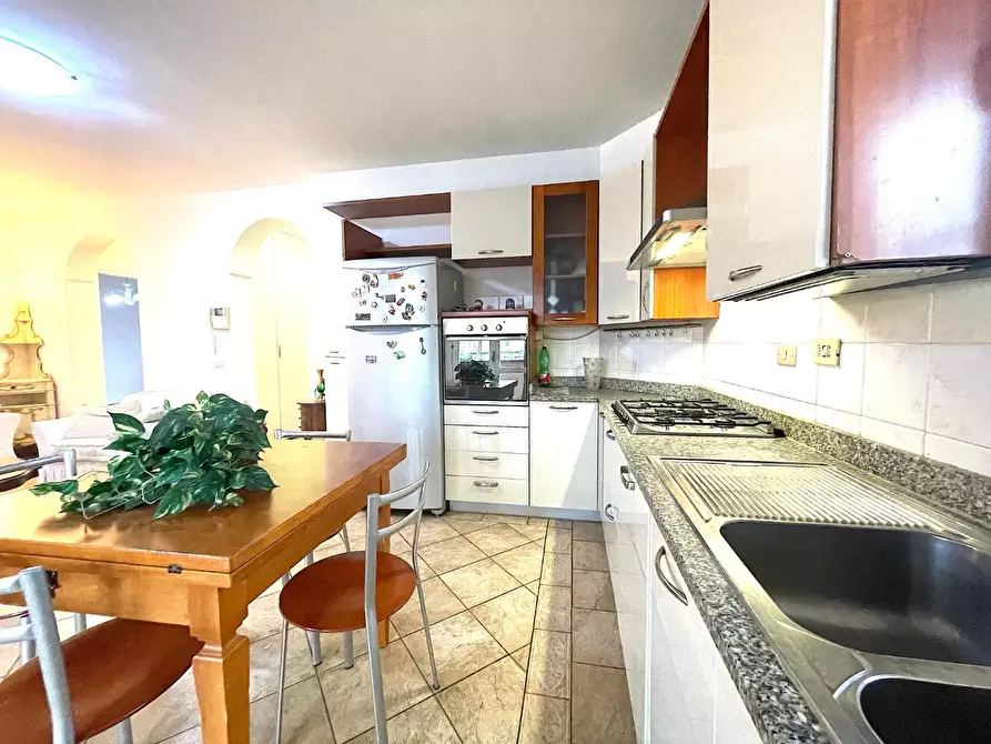 Immagine 12 di Appartamento in vendita  a Empoli