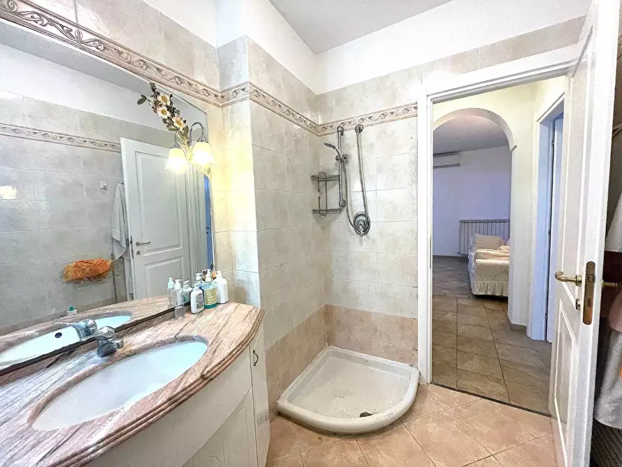 Immagine 17 di Appartamento in vendita  a Empoli