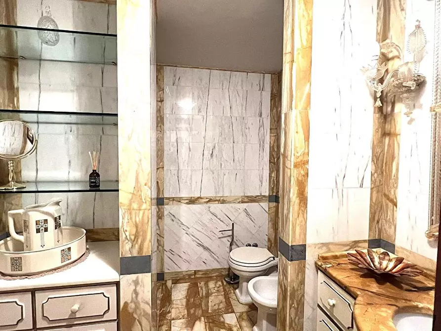 Immagine 11 di Appartamento in vendita  a Pisa