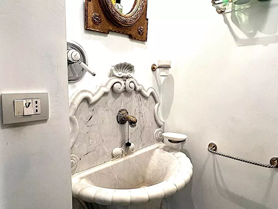 Immagine 6 di Appartamento in vendita  a Pisa