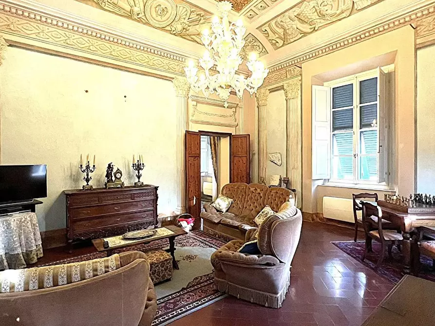 Immagine 9 di Appartamento in vendita  a Pisa