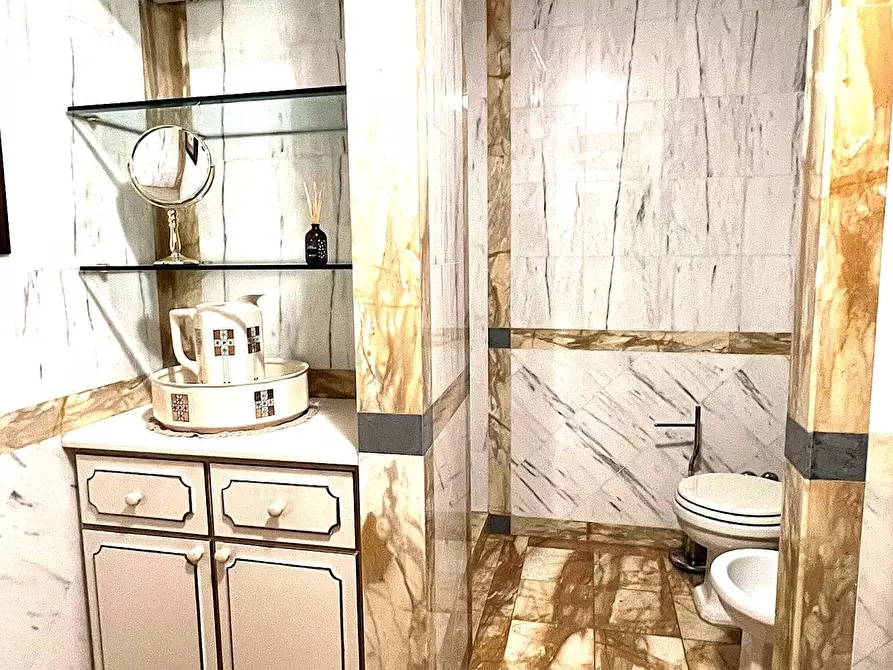 Immagine 12 di Appartamento in vendita  a Pisa