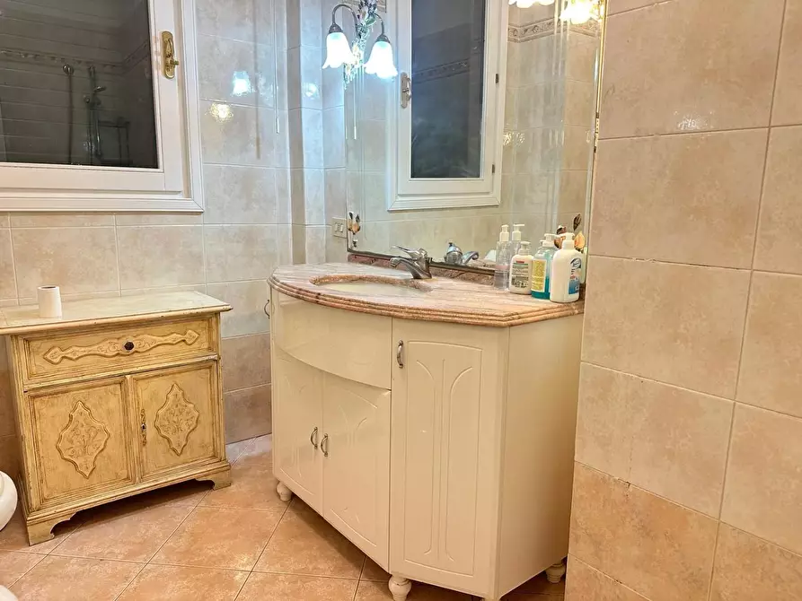 Immagine 11 di Appartamento in vendita  a Empoli