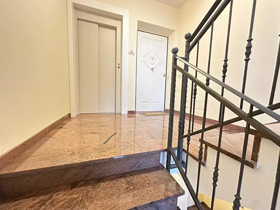 Immagine 9 di Appartamento in vendita  a Empoli