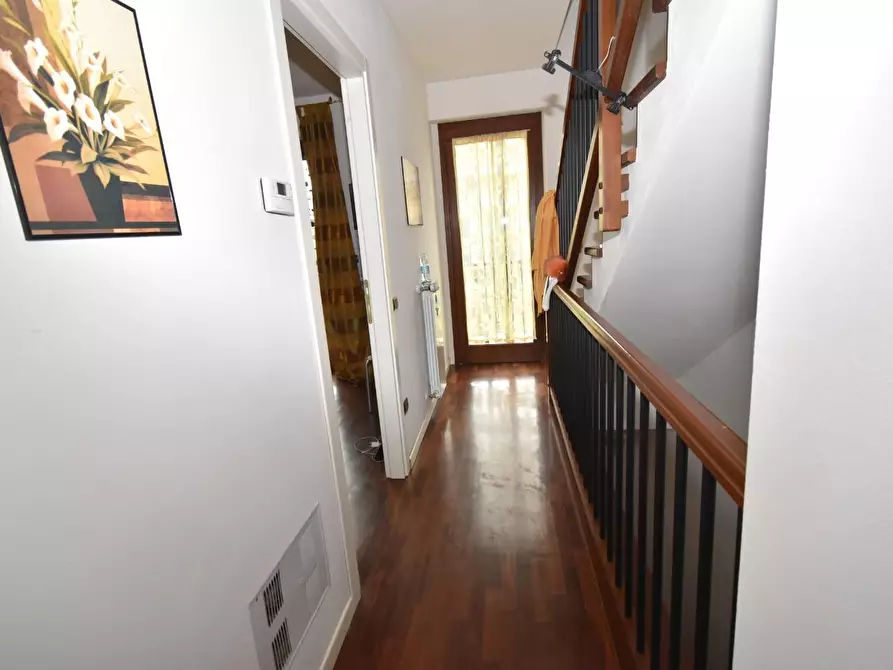 Immagine 22 di Casa bifamiliare in vendita  a Vecchiano