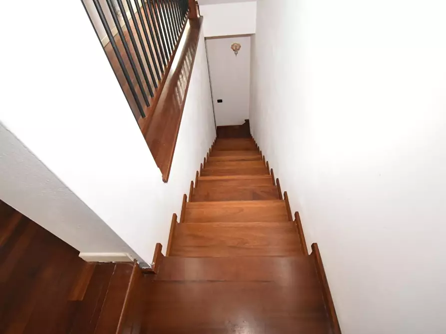 Immagine 15 di Casa bifamiliare in vendita  a Vecchiano