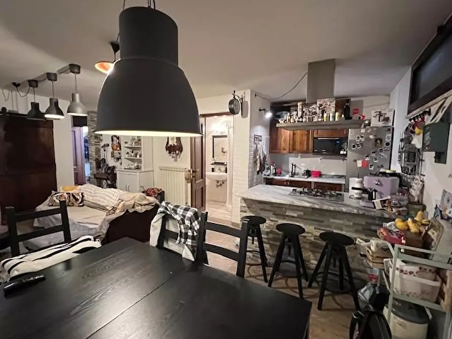 Immagine 49 di Villa in vendita  a Massa