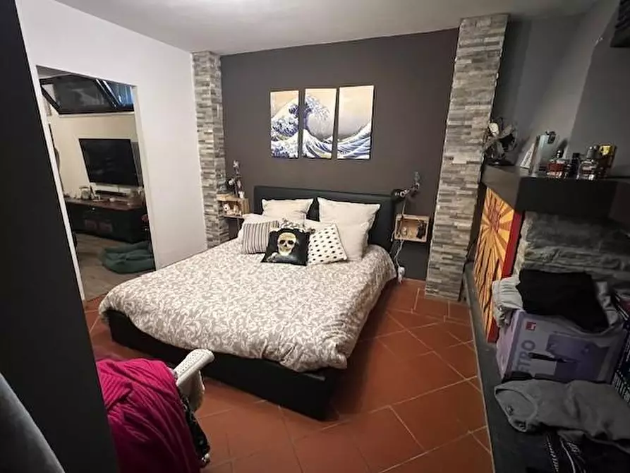 Immagine 61 di Villa in vendita  a Massa