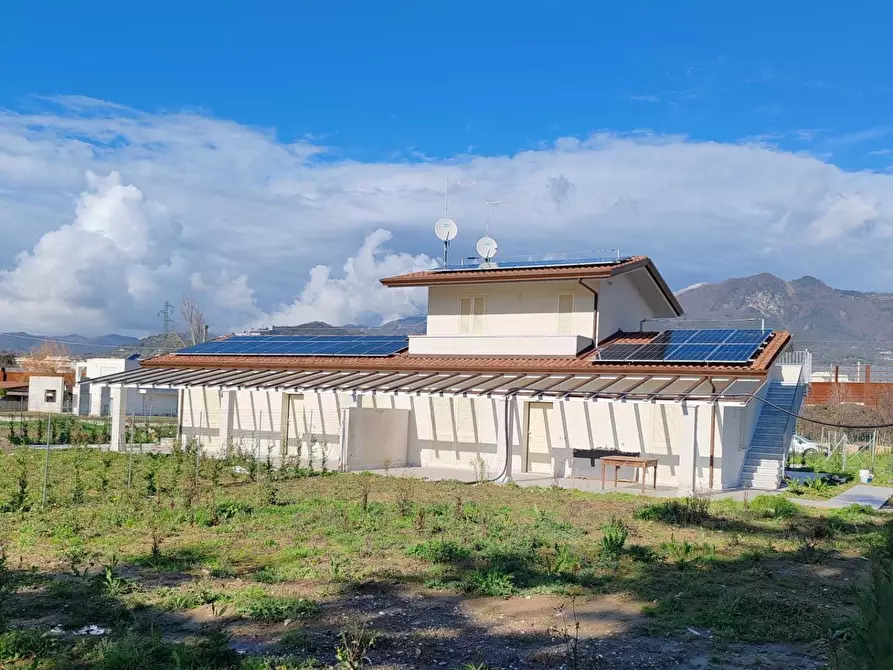 Immagine 7 di Casa bifamiliare in vendita  a Massa