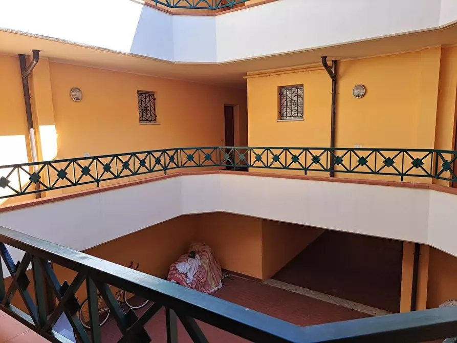 Immagine 14 di Appartamento in vendita  a Ortonovo