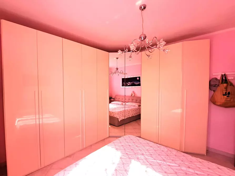 Immagine 9 di Appartamento in vendita  a Ortonovo