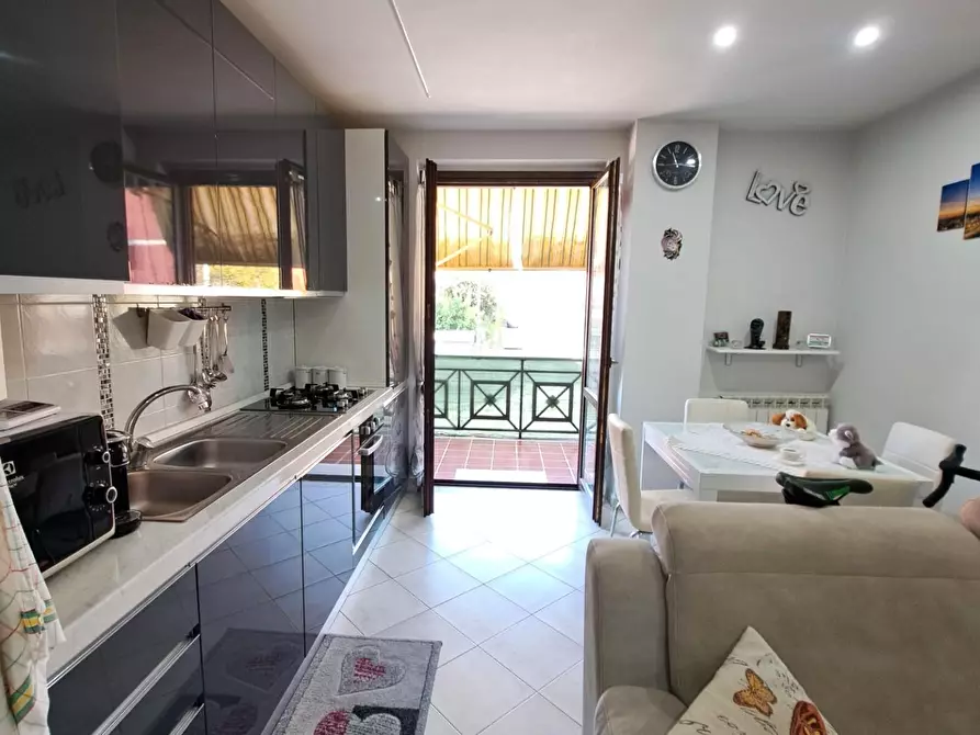 Immagine 1 di Appartamento in vendita  a Ortonovo