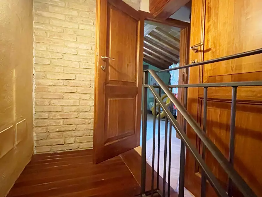 Immagine 10 di Porzione di casa in vendita  a Poggibonsi