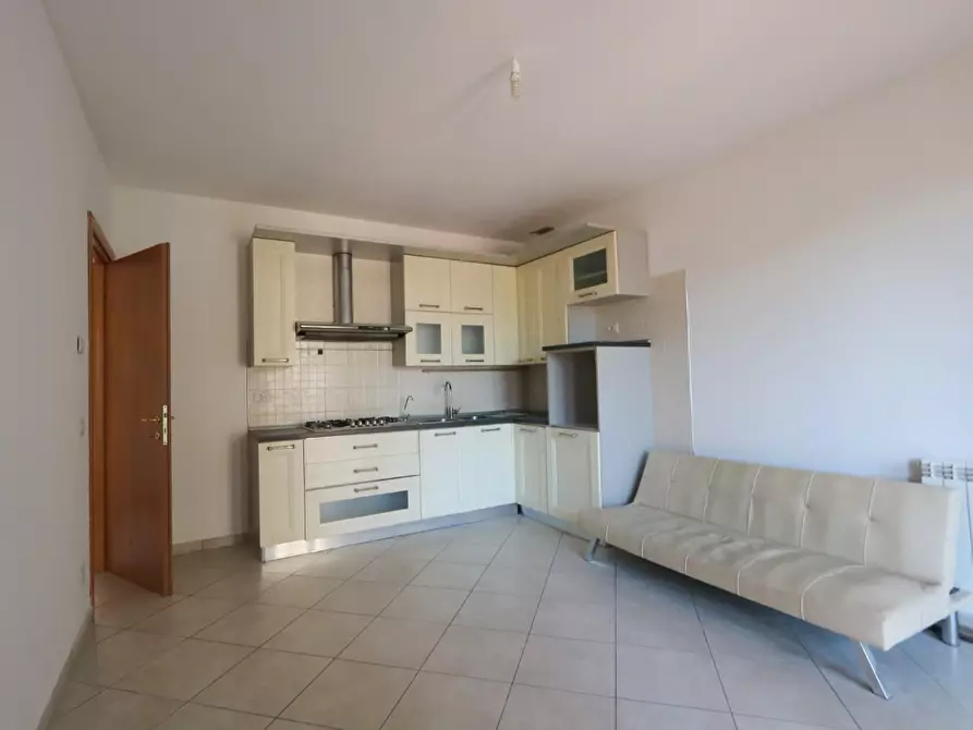 Immagine 4 di Appartamento in vendita  a Santa Maria A Monte