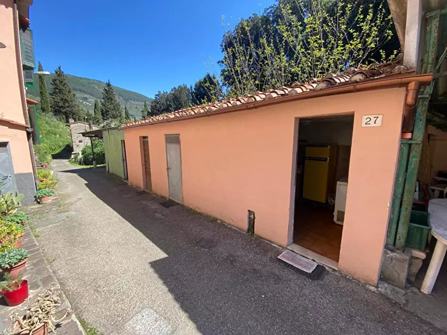 Immagine 29 di Porzione di casa in vendita  a Buti