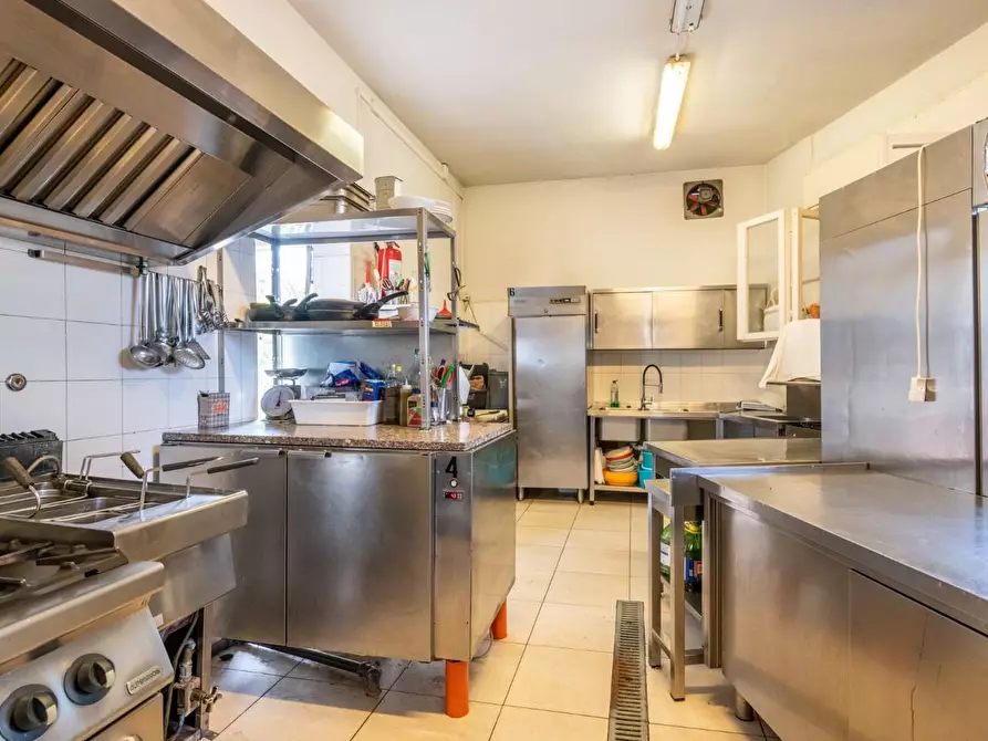 Immagine 63 di Bar / Ristorante in vendita  a Vecchiano