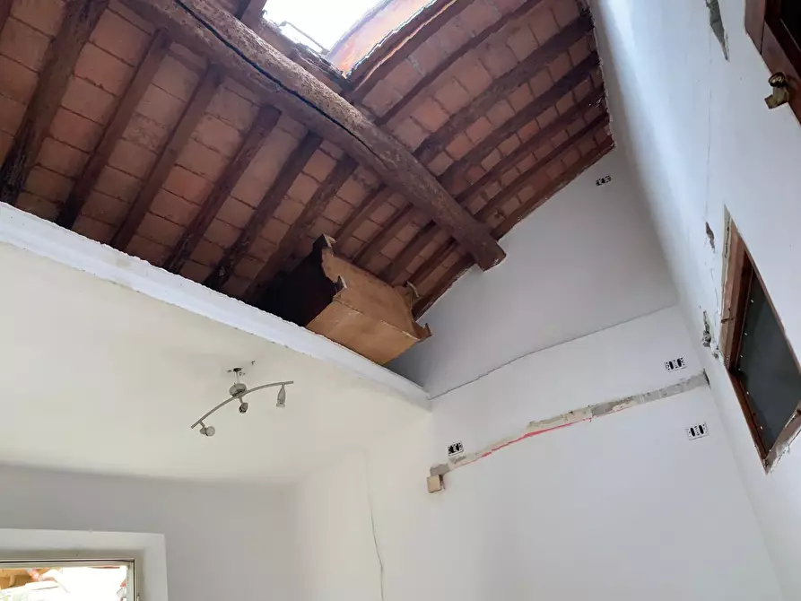 Immagine 6 di Terratetto in vendita  a Pisa