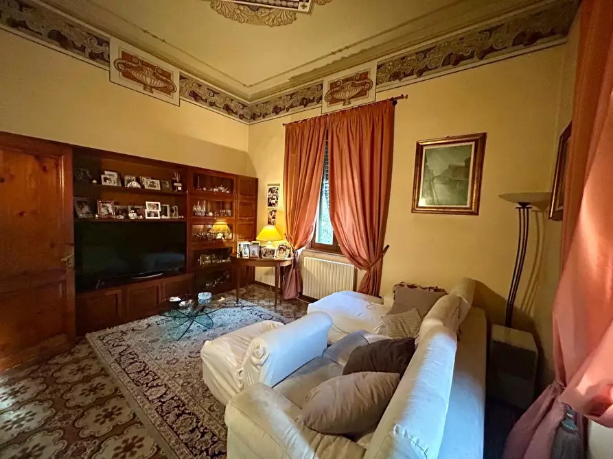 Immagine 4 di Villa in vendita  a Vinci