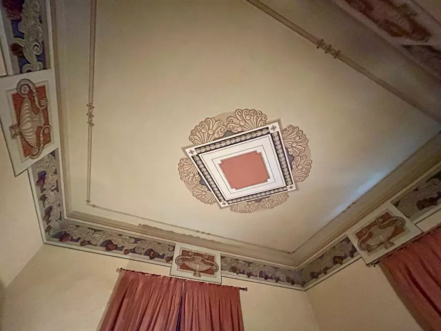 Immagine 13 di Villa in vendita  a Vinci