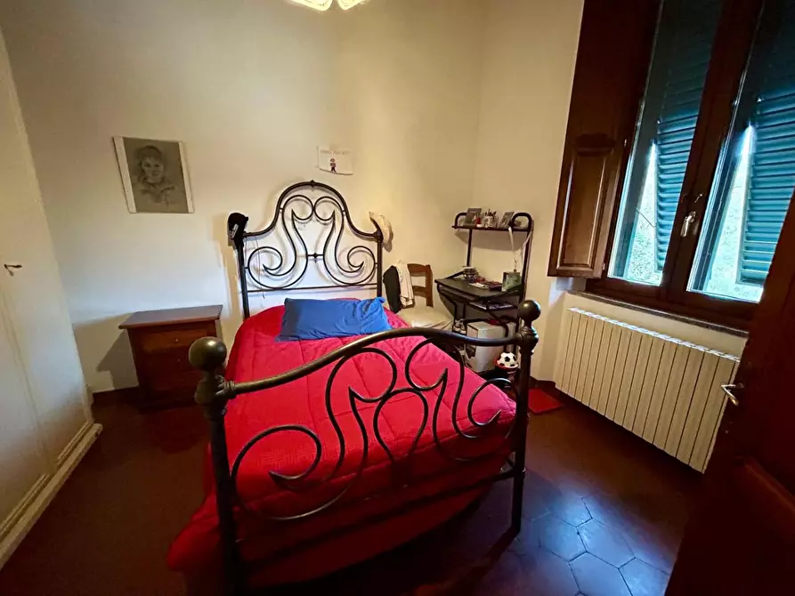 Immagine 10 di Villa in vendita  a Vinci