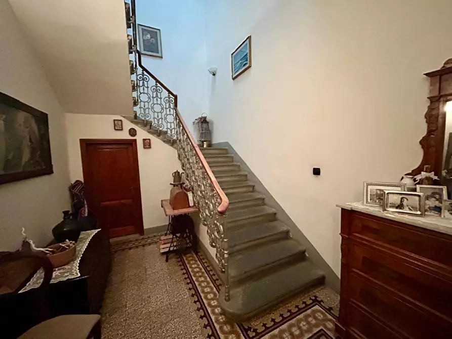 Immagine 3 di Villa in vendita  a Vinci