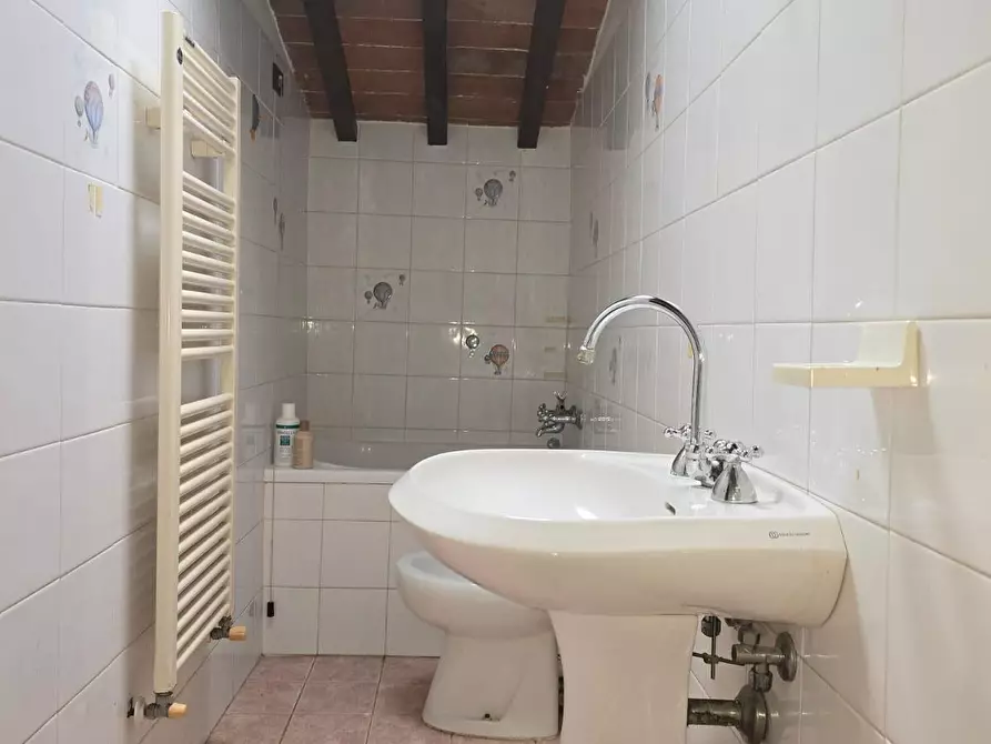 Immagine 39 di Appartamento in vendita  a Poggibonsi