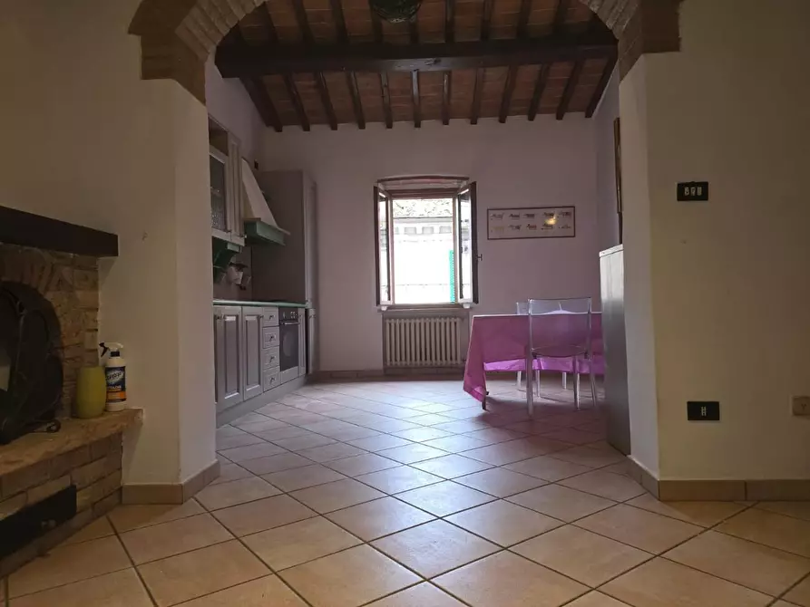 Immagine 17 di Appartamento in vendita  a Poggibonsi