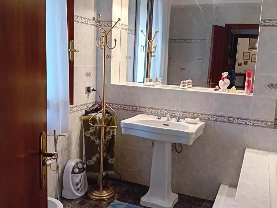 Immagine 11 di Porzione di casa in vendita  a Poggio A Caiano