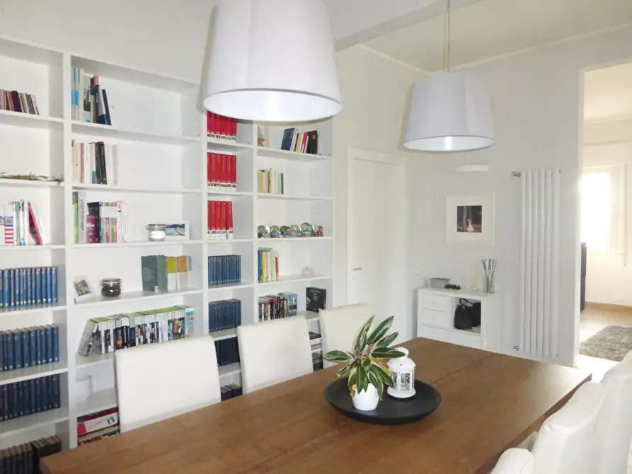 Immagine 23 di Casa bifamiliare in vendita  a Cascina