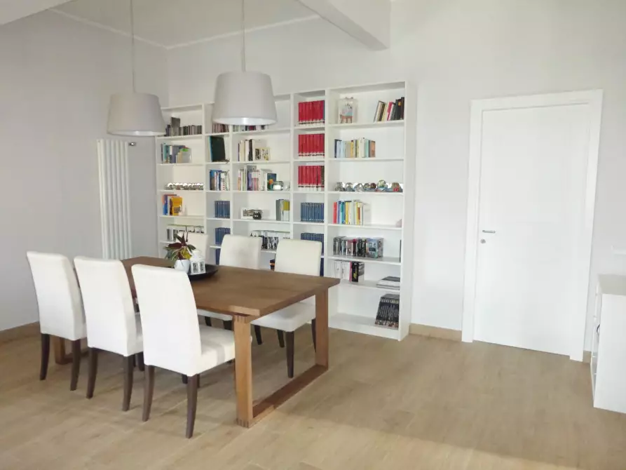 Immagine 17 di Casa bifamiliare in vendita  a Cascina