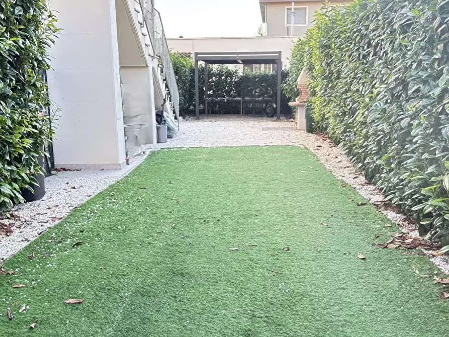 Immagine 49 di Casa bifamiliare in vendita  a Cascina