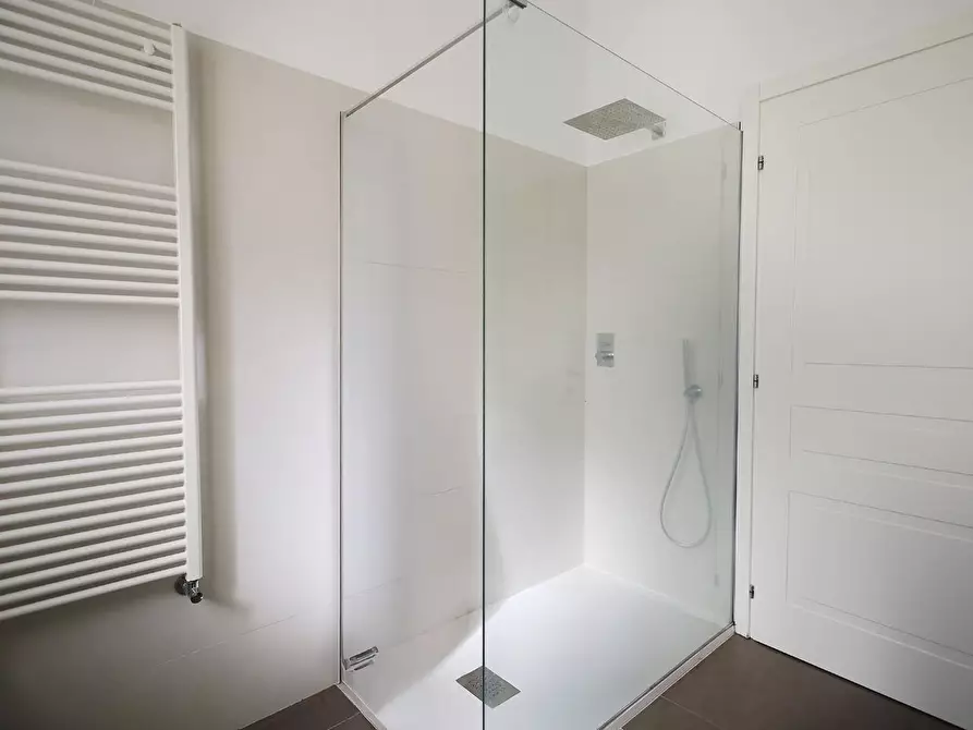 Immagine 40 di Casa bifamiliare in vendita  a Cascina